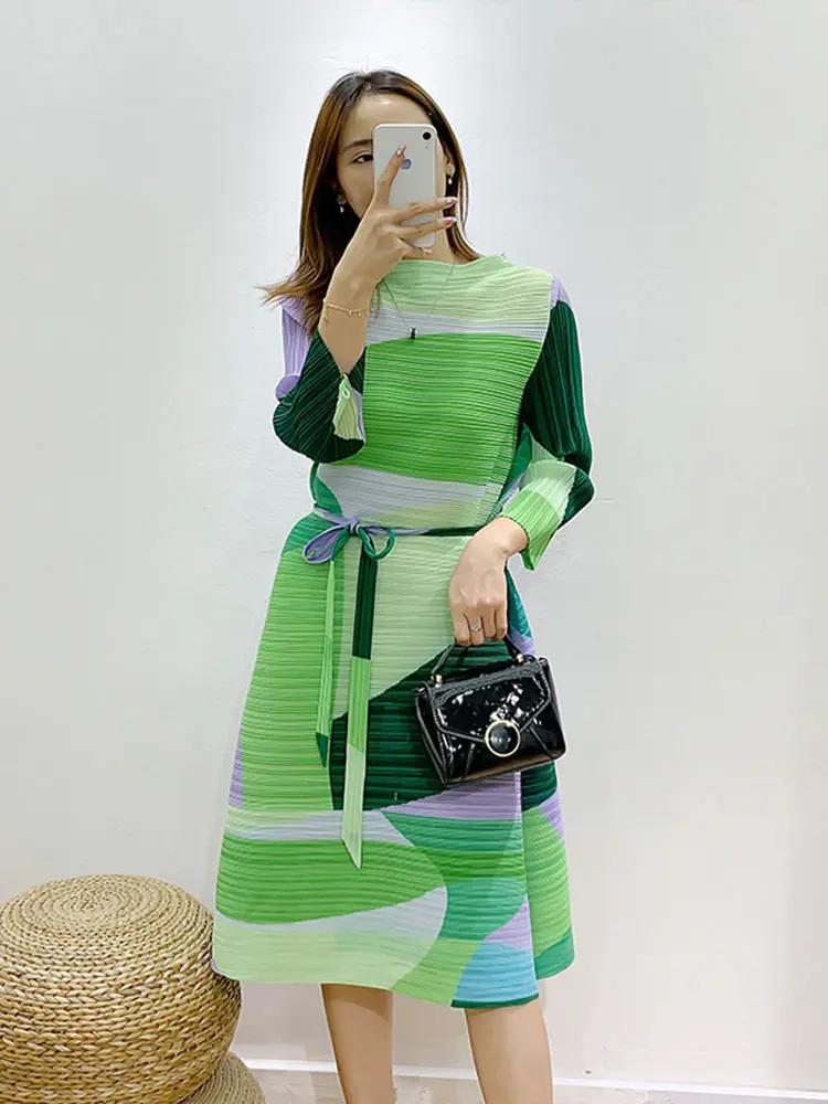LANMREM Pleated Printing Dress For Women 2025 Spring Loose Color Block Dresses With Belt Female Fashion Clothes 2D1127