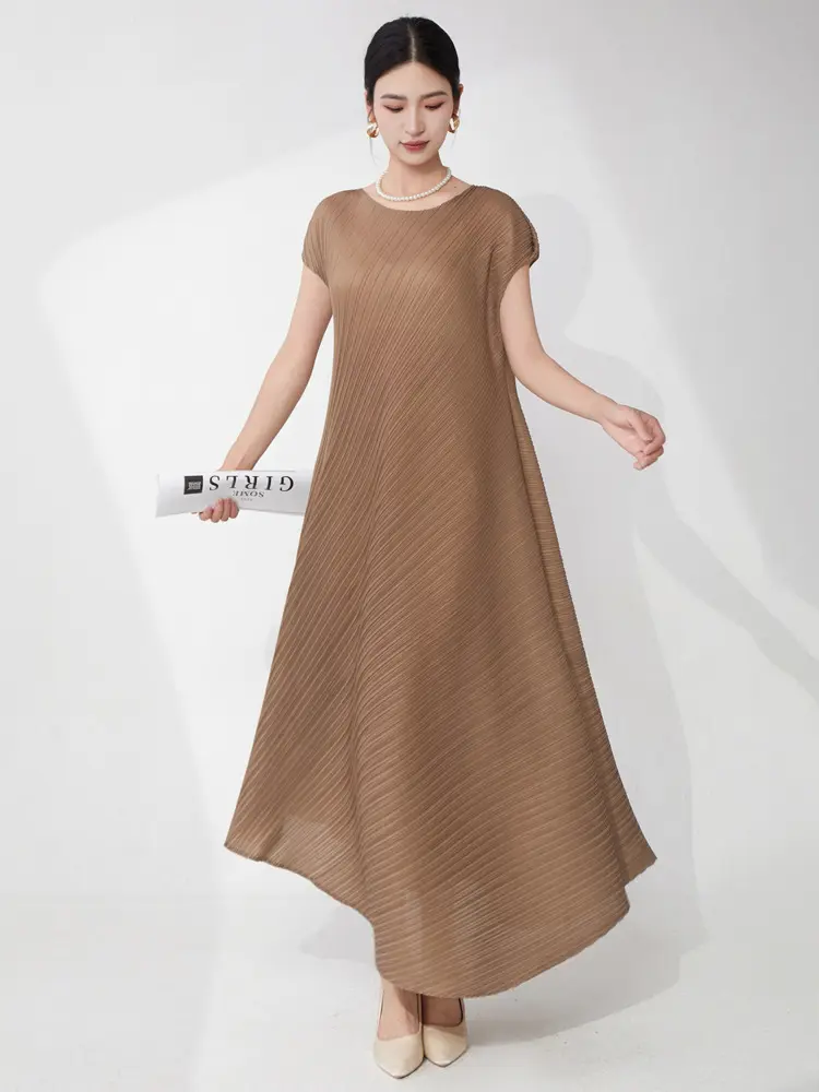 LANMREM Summer Irregular Women's Pleated Dresses Loose Elastic Short Sleeve Round Collar Navy Blue Dress 2025 New Chic 2DB3519
