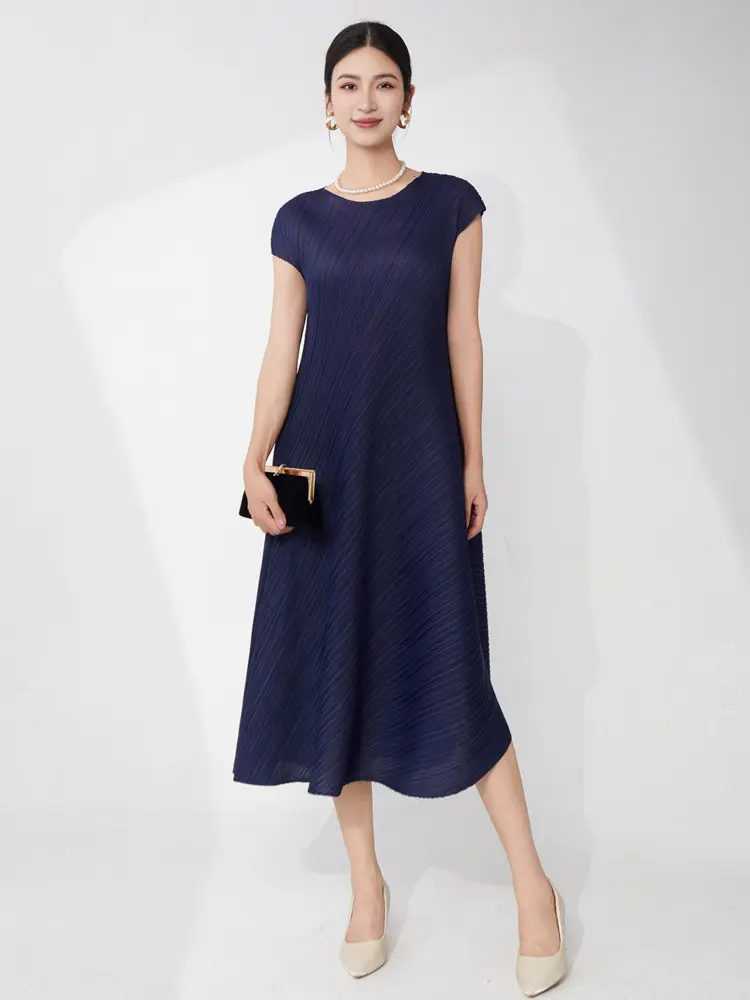 LANMREM Summer Irregular Women's Pleated Dresses Loose Elastic Short Sleeve Round Collar Navy Blue Dress 2025 New Chic 2DB3519