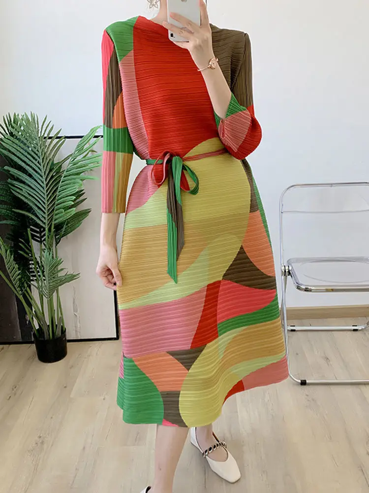 LANMREM Pleated Printing Dress For Women 2025 Spring Loose Color Block Dresses With Belt Female Fashion Clothes 2D1127