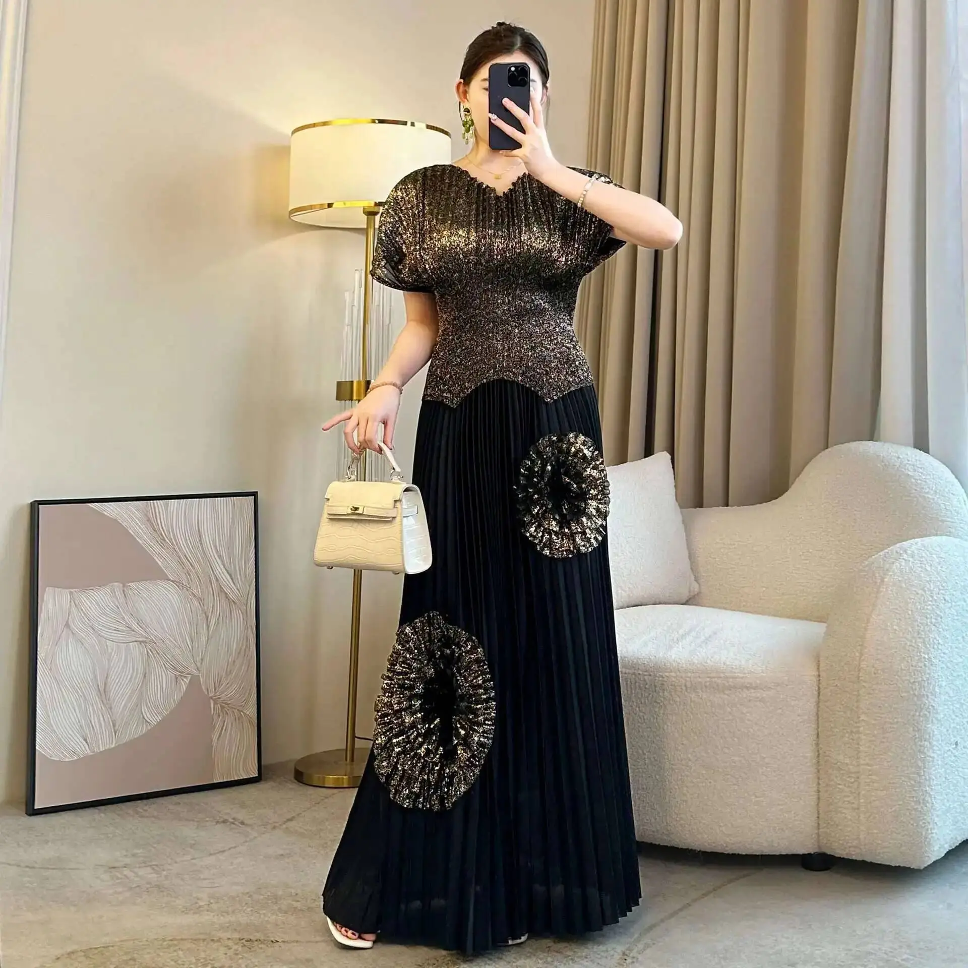 LANMREM Elegant Patchwork Flower Pleated Sets Women's V-neck Short Sleeve Tops Loose Skirt Two-piece Set Summer 2025 New 2DE450
