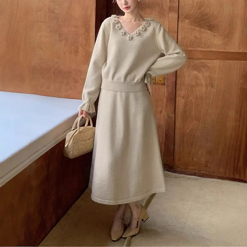 LANMREM Three Dimensional Flower Knitted V-neck Pullover Sweater + Elastic Waist Knitting Skirt Women's Two-piece Set 2DB3740