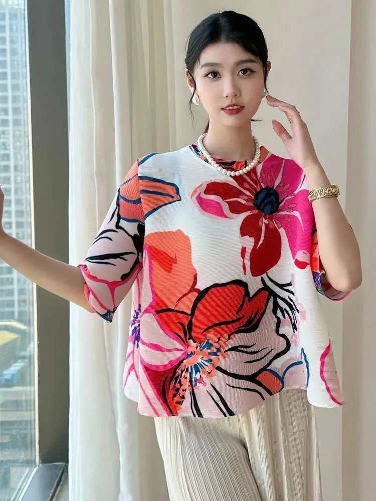 LANMREM Flower Print Pleated Blouse For Women Round Neck Half Sleeve Loose Short Top Female Chic Clothes 2025 New 2DB2275