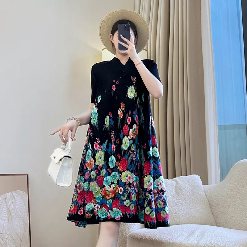 LANMREM V Collar Printting Pleated Dress For Women Summer 2025 New Elegant Elastic Loose Short Sleeve Mid-Length Dresses 2DB3690