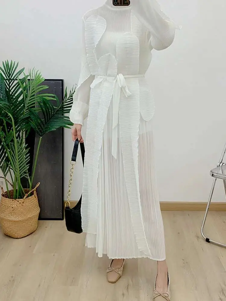 LANMREM Ruffles Maxi Pleated Dress Women 2025 Spring Turtleneck Long Sleeves Solid Color Stitching Fashion Clothes 2DA2591