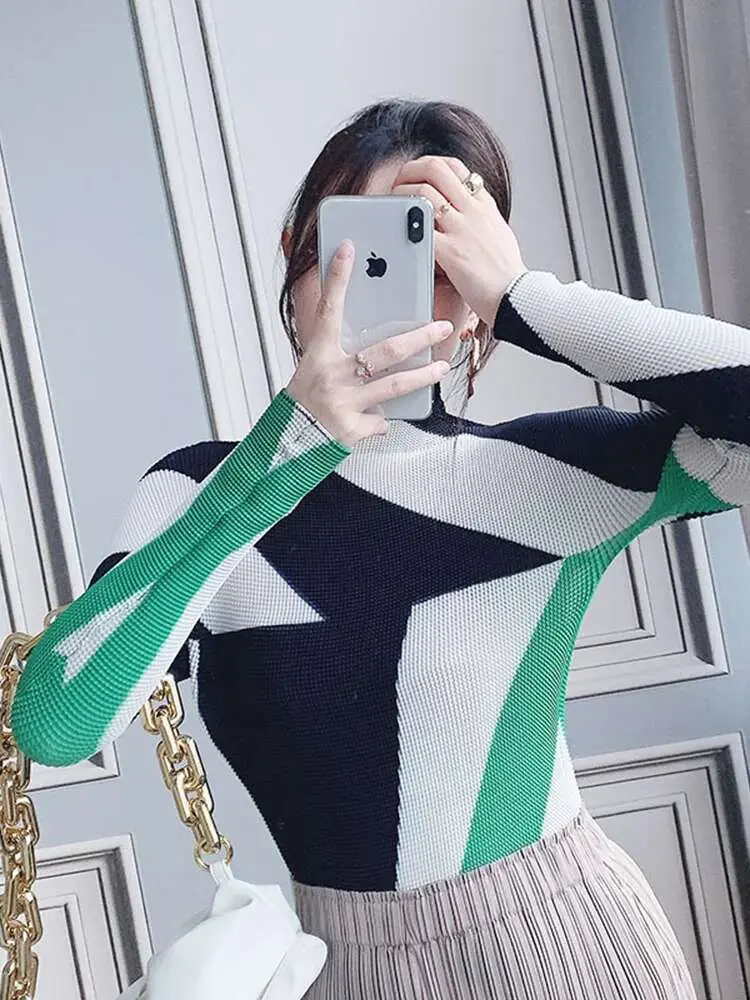 LANMREM Pleated Contrasting Colors T-shirt Women Half Turtleneck Skinny Pullover 2025 Summer Fashion Female Clothing 2I423