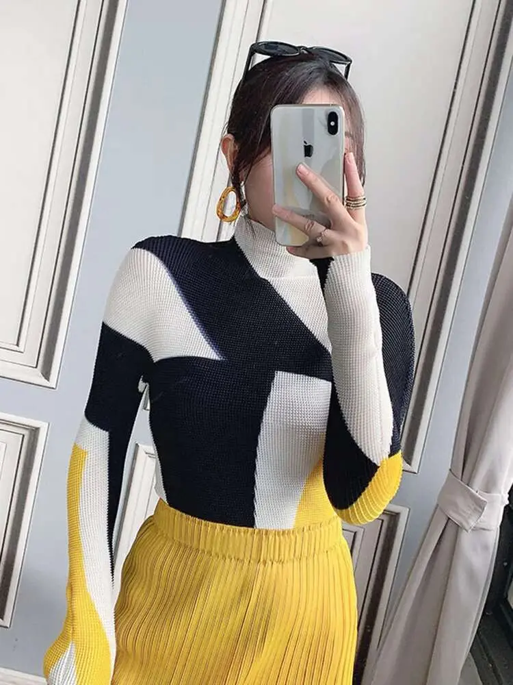 LANMREM Pleated Contrasting Colors T-shirt Women Half Turtleneck Skinny Pullover 2025 Summer Fashion Female Clothing 2I423
