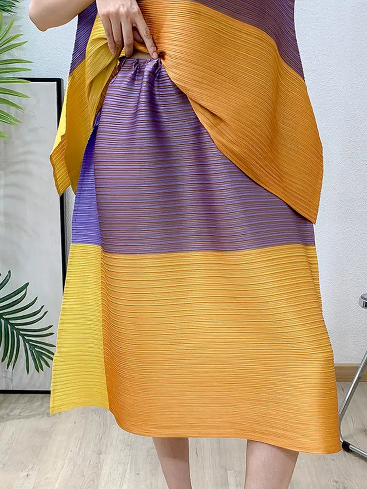LANMREM Colorblock Spliced Design Pleated Women's Two Pieces Set Sleeveless Printed T-shirt + Loose Elastic Waist Skirt 2DB3288