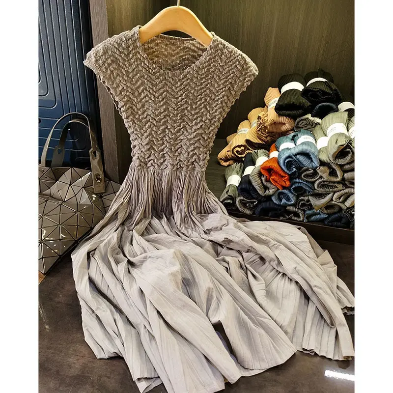 LANMREM Irregular Pleated Slim Elastic High Waist Women's Dress 2025 New O-neck Sleeveless Temperament A-line Dresses 2DB3330