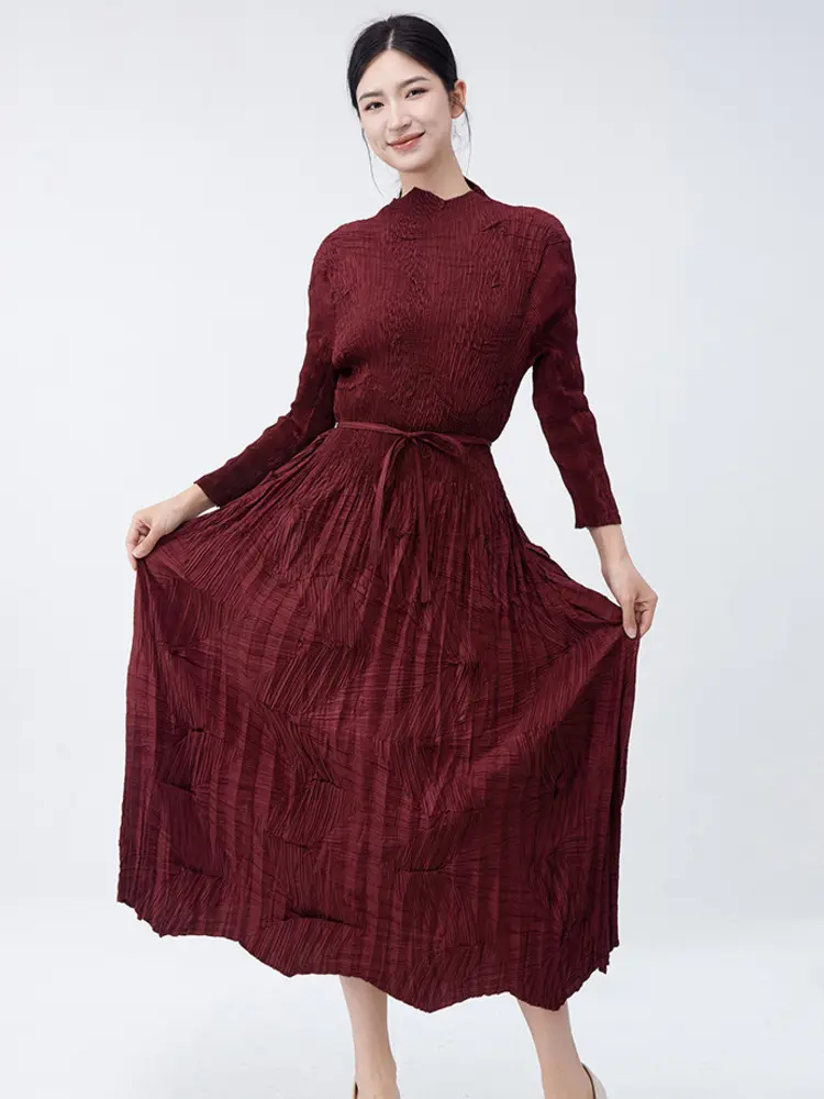 LANMREM High-quality Women's Pleated Dresses 2025 New Slimming Lace Up Temperament Three Quarter Sleeve Dress With Belt 2DB2683
