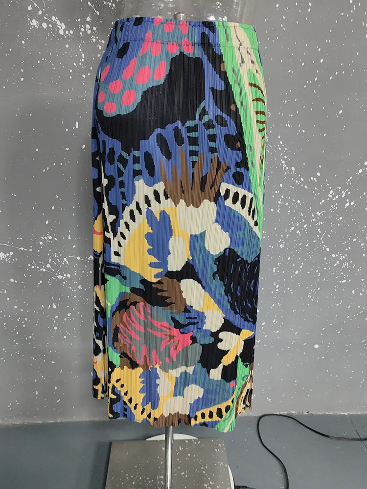 LANMREM Niche Design Vacation Style Pleated Skirts Women's Trend Printed Summer 2025 New Elastic High Waist Skirt With Pockets