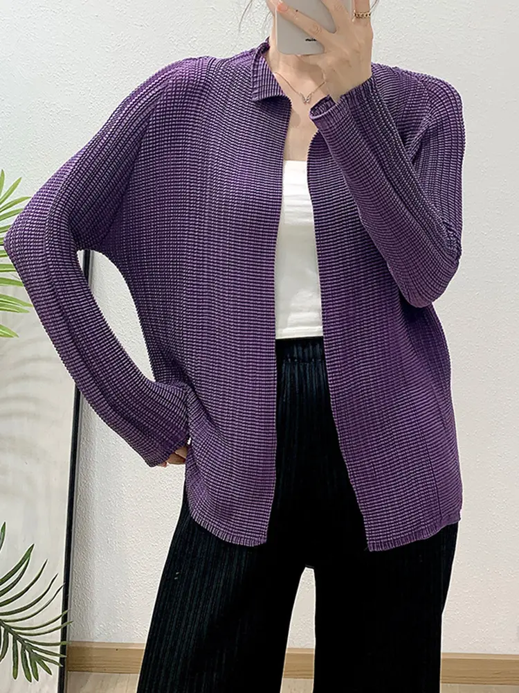 LANMREM Blue Pleated Coat For Women Turn-down Collar Long Sleeve Lightweight Cardigan Jackets Chic New Female Clothes 2DB3445