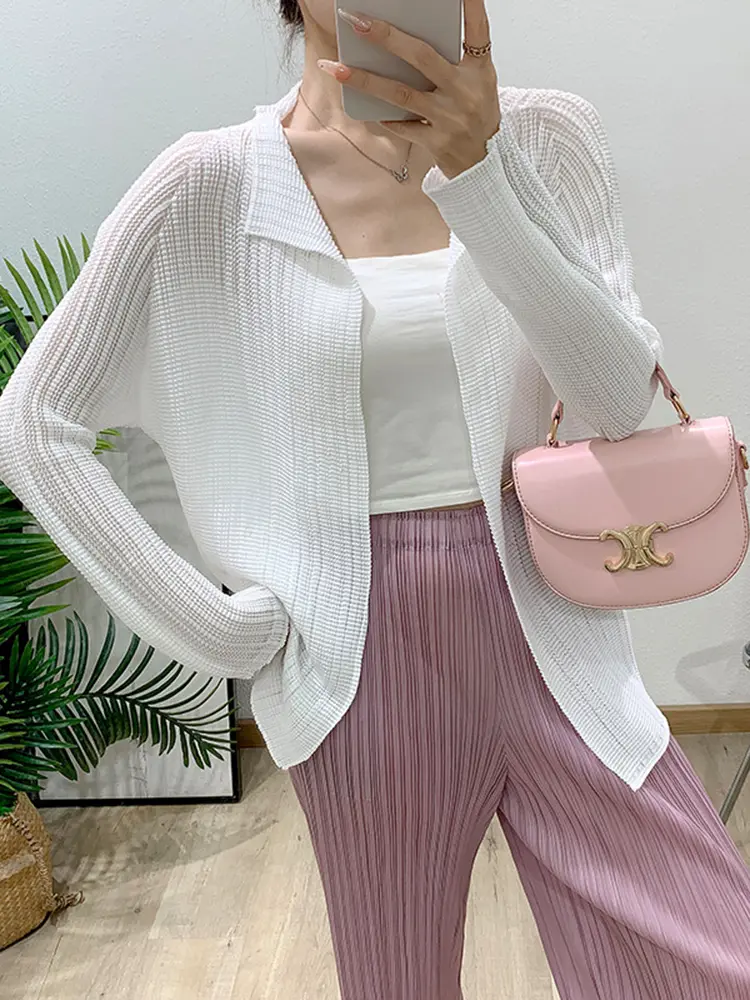 LANMREM Blue Pleated Coat For Women Turn-down Collar Long Sleeve Lightweight Cardigan Jackets Chic New Female Clothes 2DB3445