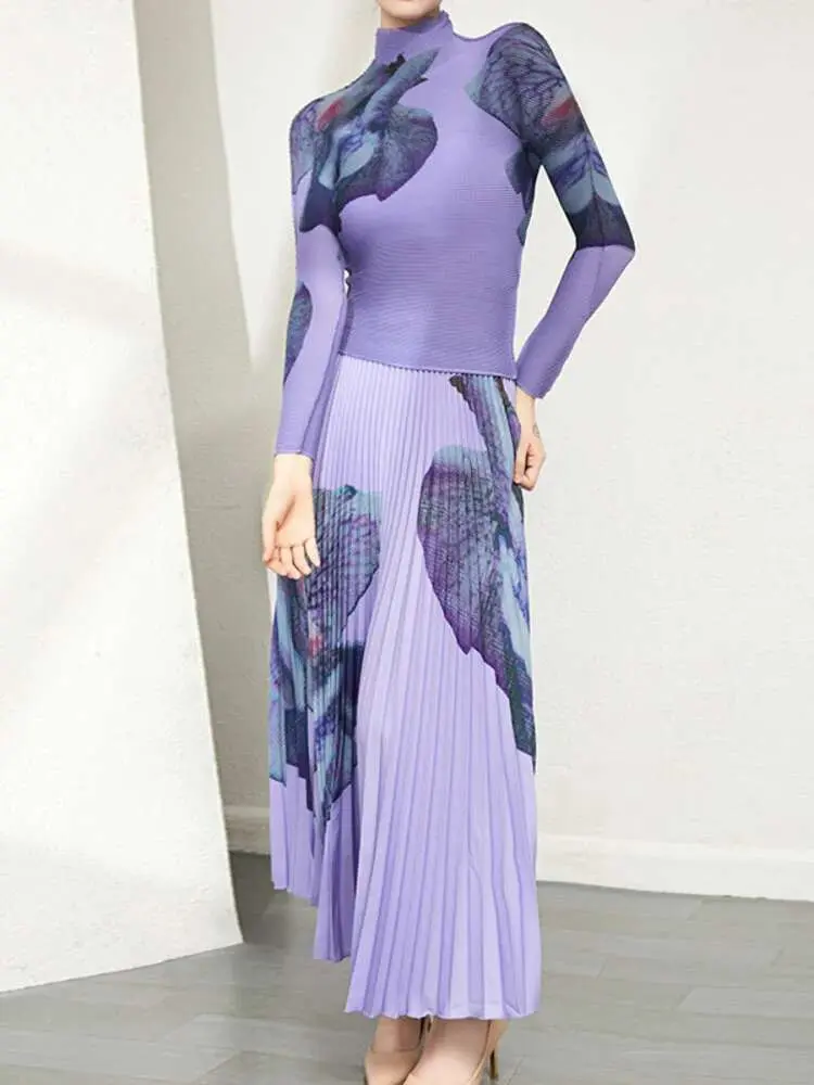 LANMREM 2 Pieces Skirt Set Women Printing Turtleneck Pleated T-shirt With Long Elastic Waist Skirts Ladies Clothing 2R8337