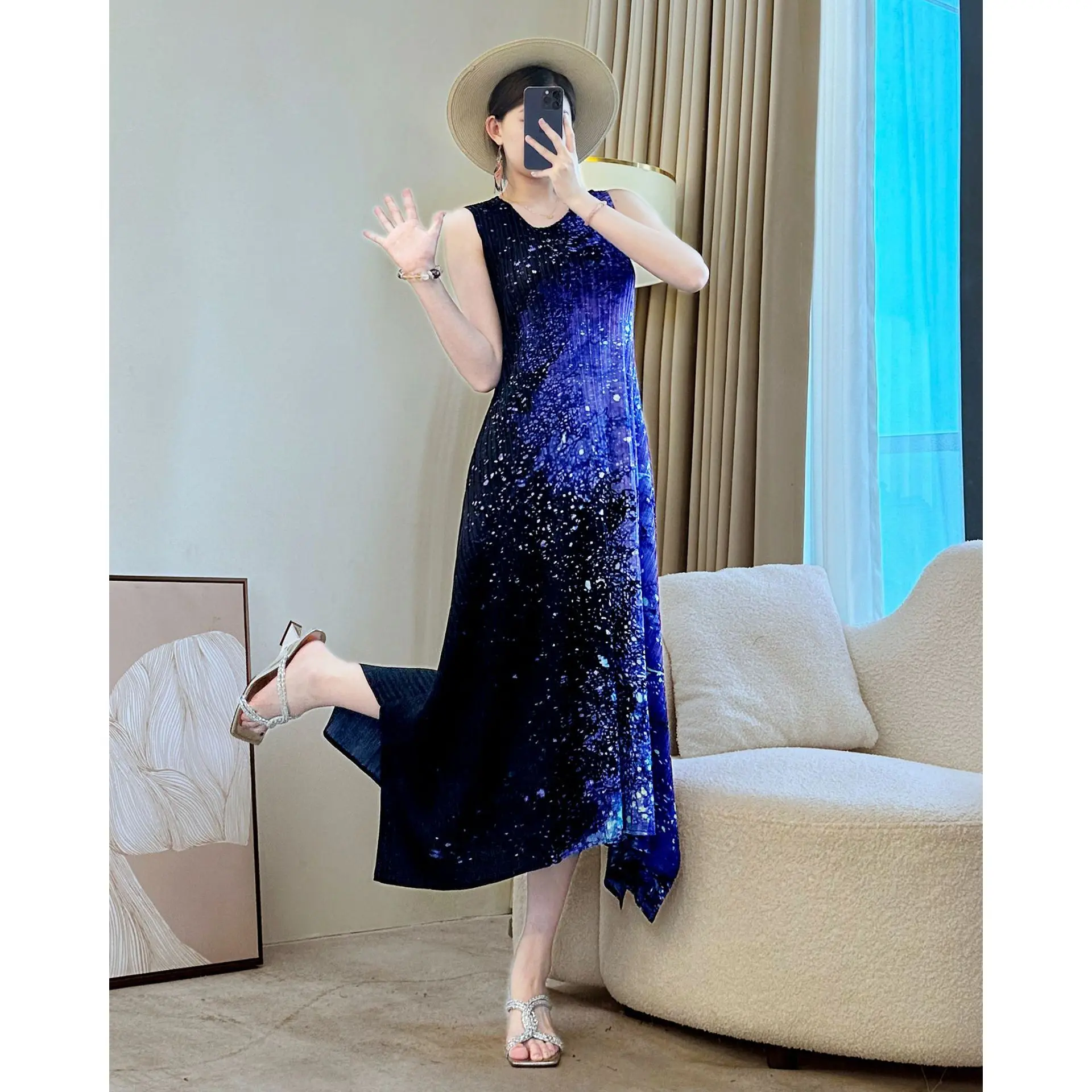 LANMREM Irregular Printting Pleated Women's Dress Navy Blue Temperament Round Collar Elastic Slim Sleeveless Dresses 2DB3548