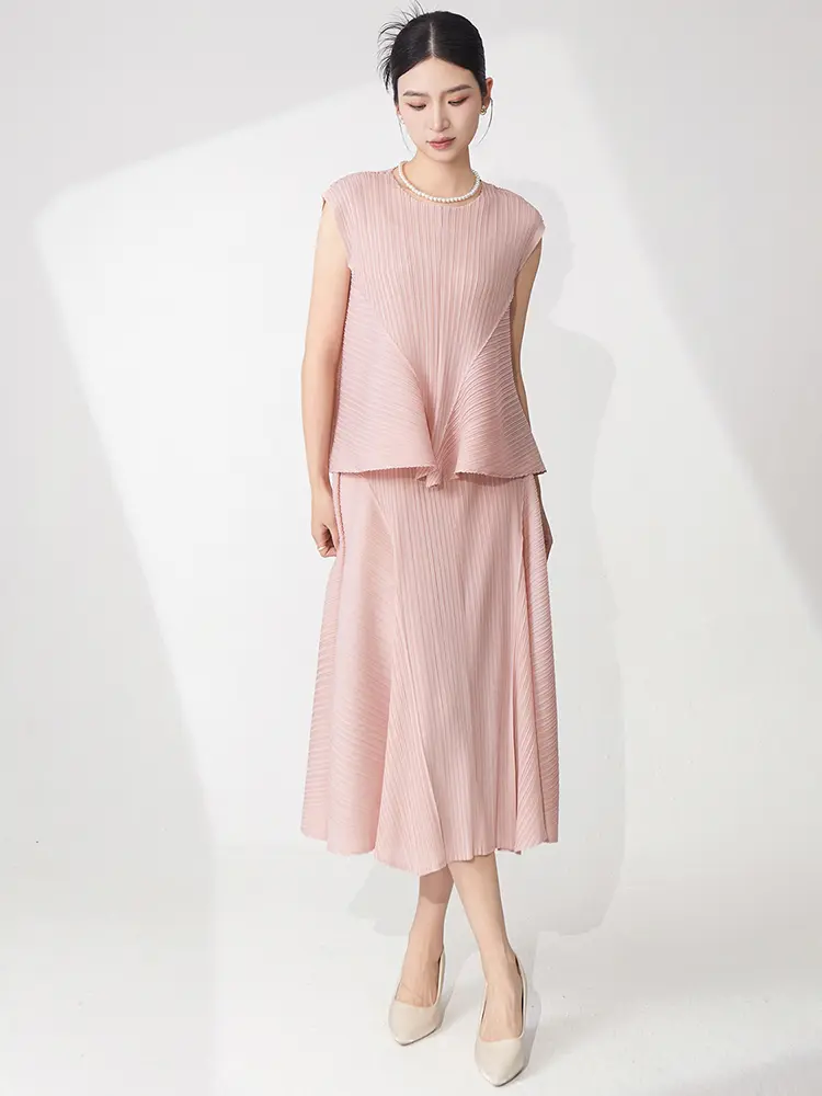LANMREM High Quality Summer Pleated Women's Skirt Sets 2025 New Summer Loose Ruffled Sleeveless Topa And A-line Skirt 2DB2901