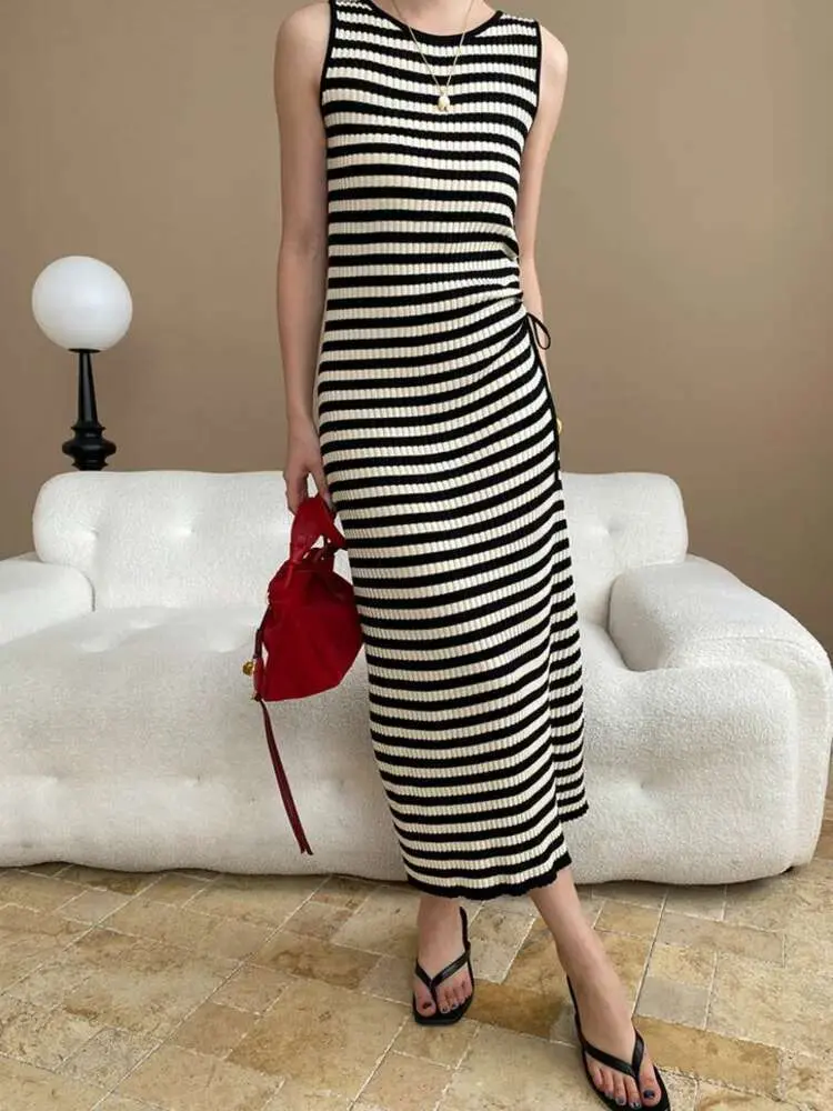 LANMREM Chic French Striped Knitted Dress Women Tide 2025 New Color Contrast Round Neck Sleeveless Lace-up Waist Dresses 2DE622