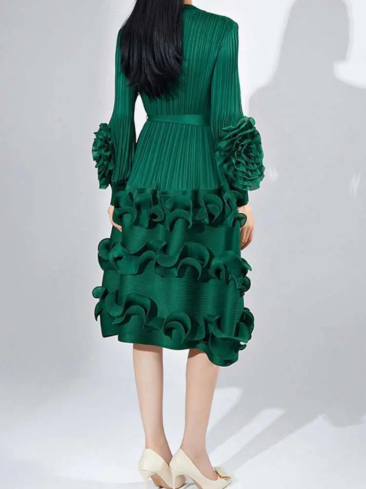 LANMREM Elegant Pleated Belt Dress Women Round Neck Floral Sleeves Fungus Spliced Solid Dress Fashion Party 2024 New 2AA2951