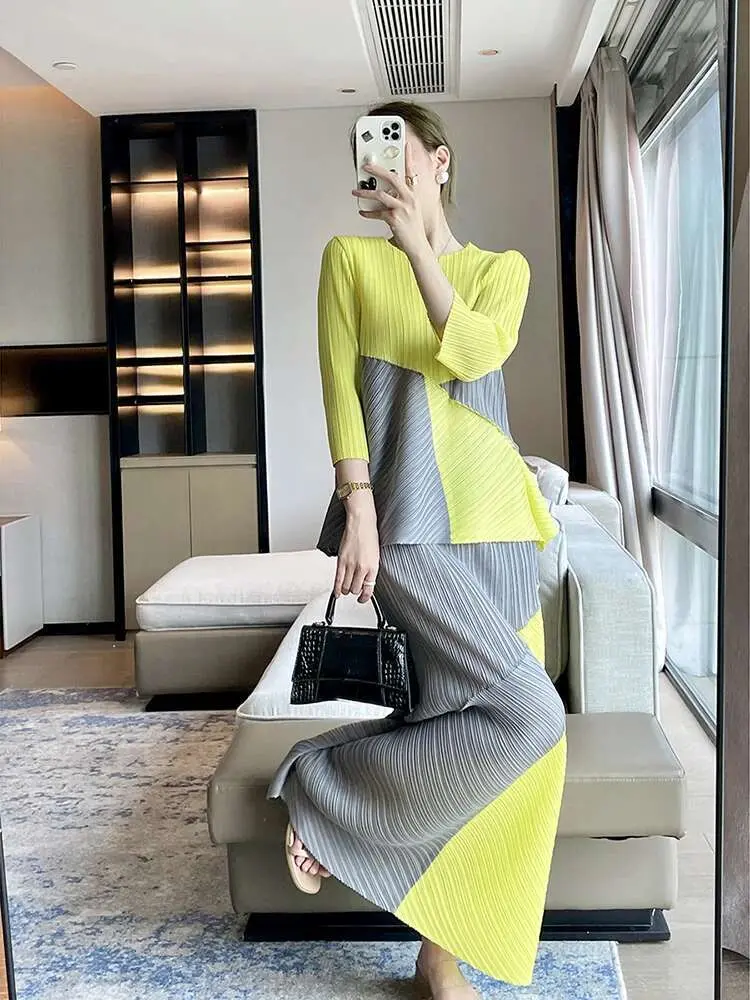 LANMREM Designer Color Matching Fashion Casual Women's Pleated Sets Temperament Elegant Two-piece Set 2025 Spring New 2DE378