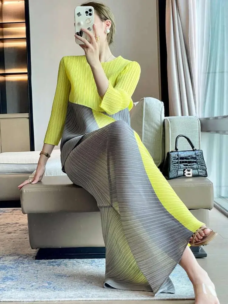 LANMREM Designer Color Matching Fashion Casual Women's Pleated Sets Temperament Elegant Two-piece Set 2025 Spring New 2DE378