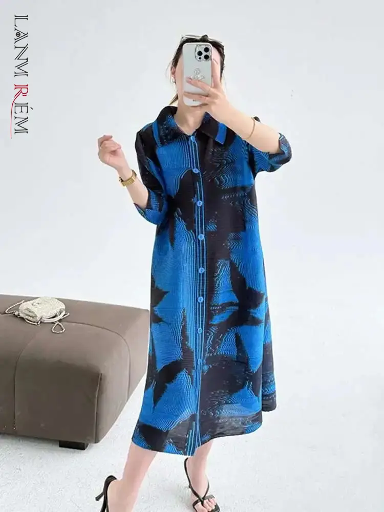 LANMREM Black Print Pleated Dress For Women Lapel Single Breasted Cardigan Lapel Loose Dresses Fashion 2025 Spring New 2DE356