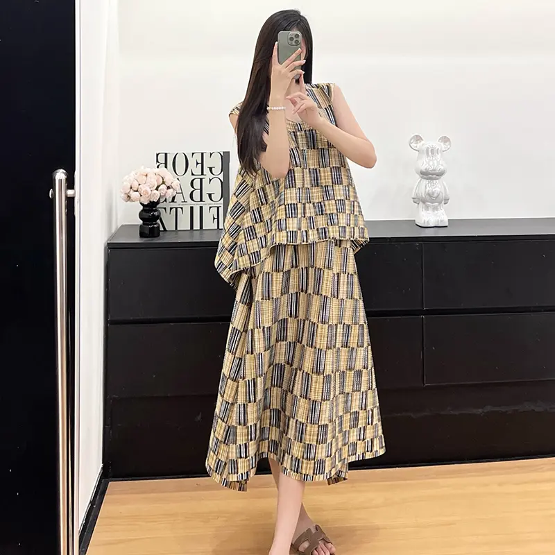 LANMREM Summer Pleated Women's Sleeveless Two Pieces Set Round Collar Loose Irregular T-shirt And Elastic Waist Skirt 2DB3773