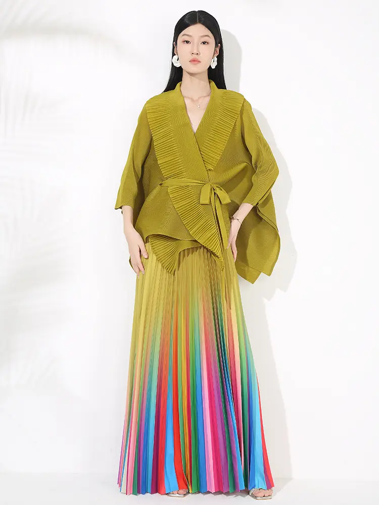 LANMREM Niche Design Pleated Women's Two-piece Sets Loose Cross Strap Shawl Top And Rainbow Pleated Long Skirt 2025 New 20252091
