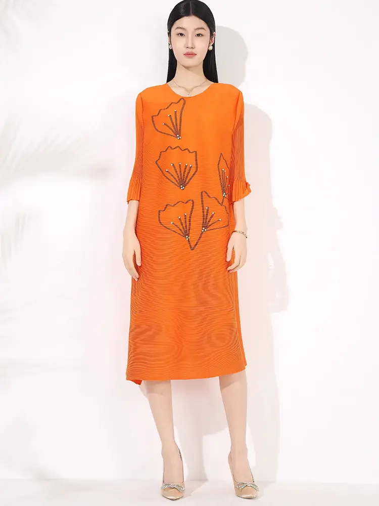 LANMREM Fashion Pleated Nail Bead Printting Dress Women's 2025 New Chic O-neck Loose Three Quarter Flare Sleeve Clothes 2DB2918