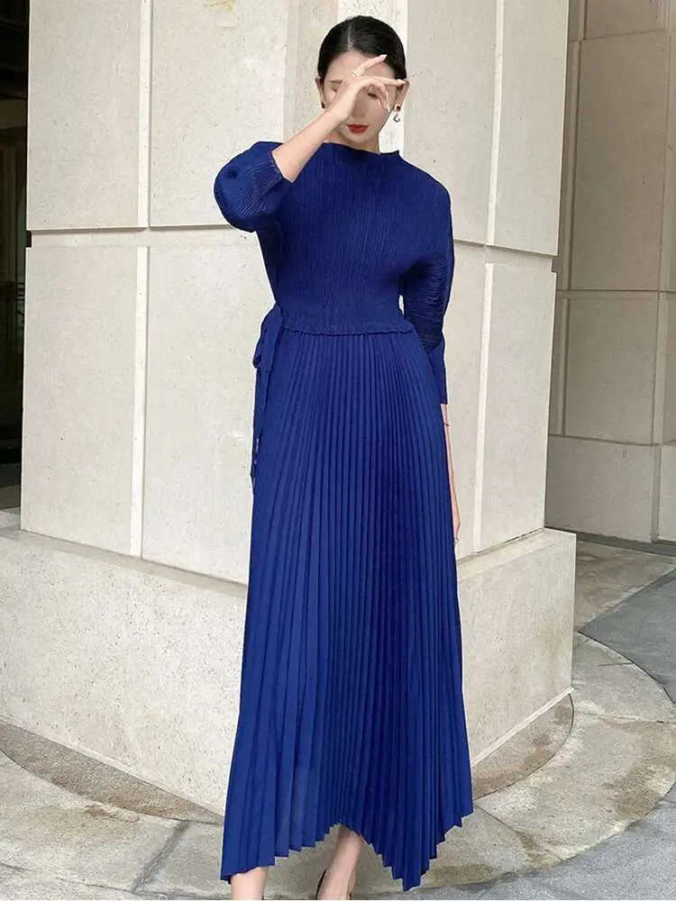 LANMREM Irregular Pleated Maxi Dress Women Round Neck Stitching Navy Blue Color Female High End Dresses Party Clothing 2DA3011