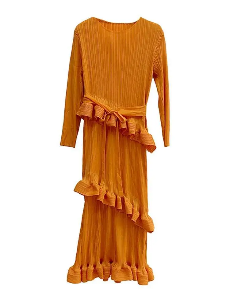 LANMREM Elegant Pleated Ruffles Dress Women Round Neck Belt Gathered Waist Solid Color Dresses Fashion 2025 Spring New 2AA3942