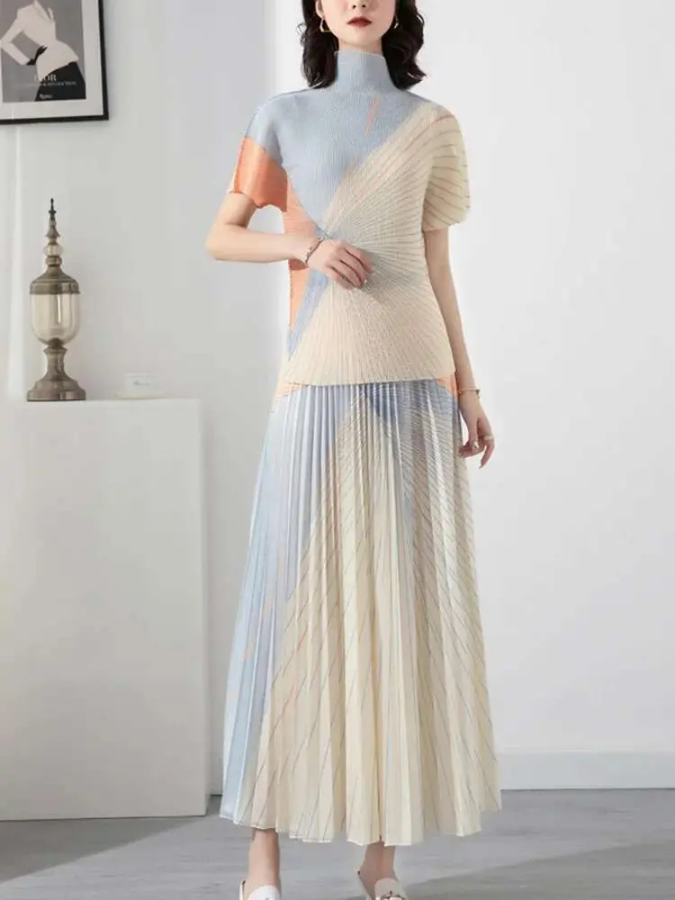 LANMREM Two Pieces Skirt Set For Women Turtleneck Short Sleeve T-shirt With Long Printing Pleated Skirts Female Elegant 2R2425
