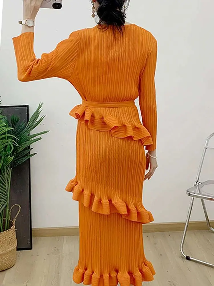 LANMREM Elegant Pleated Ruffles Dress Women Round Neck Belt Gathered Waist Solid Color Dresses Fashion 2025 Spring New 2AA3942