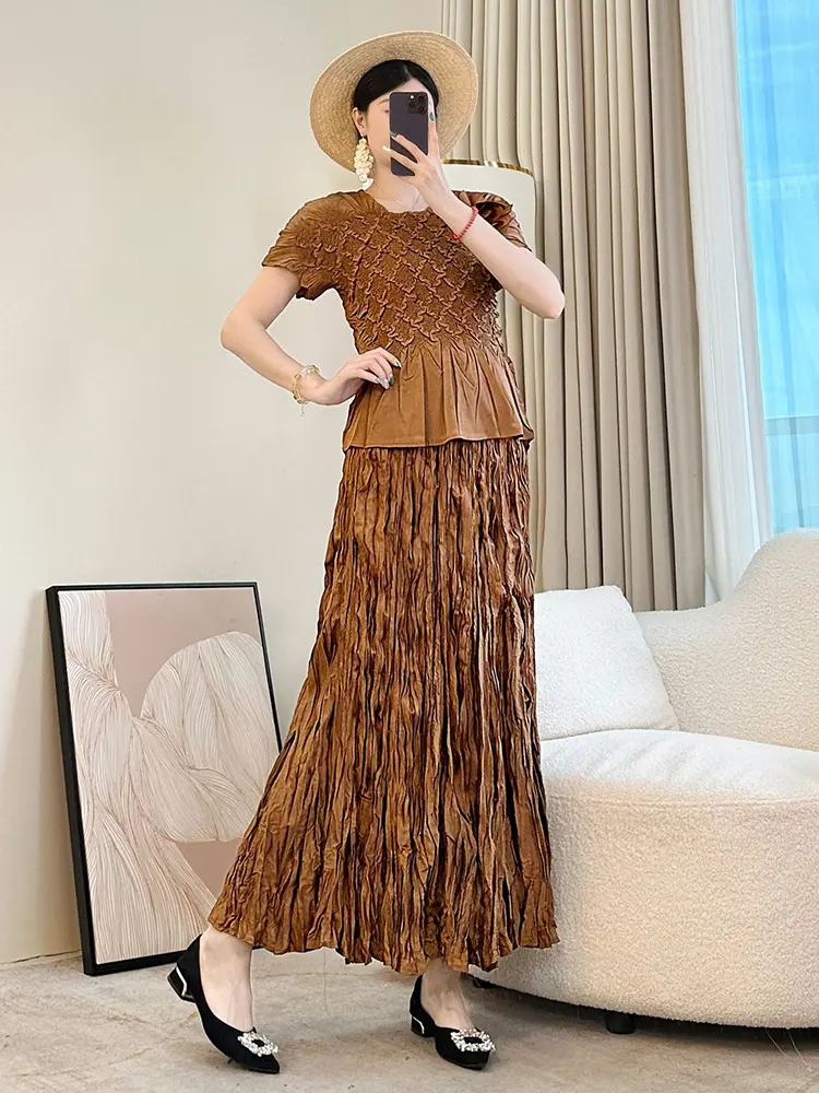 LANMREM Niche Design Pleasted Women's Two Pieces Set Short Sleeve Pullover Tops And A-line Skirts Casual Chic 2025 New 2DB2993