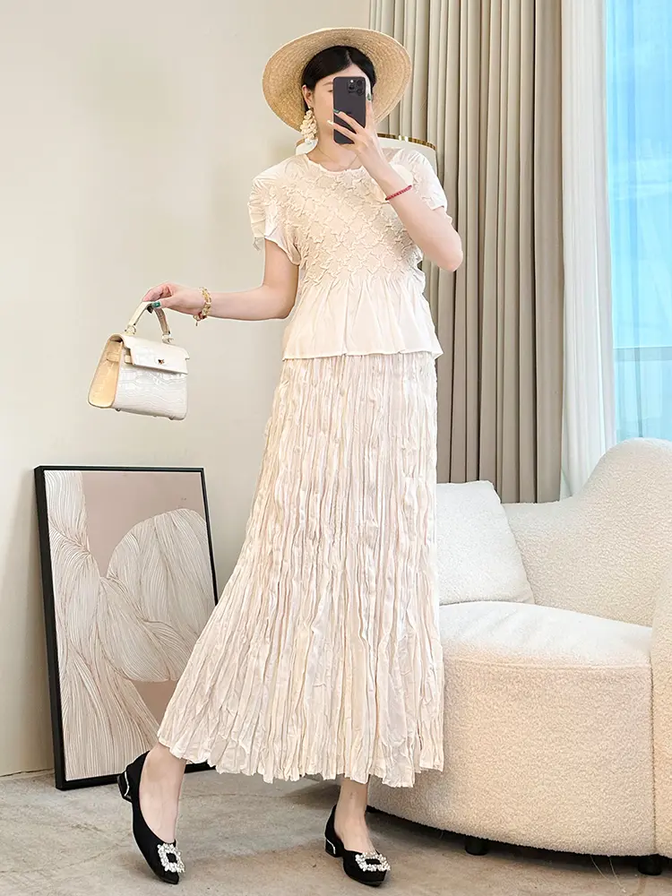 LANMREM Niche Design Pleasted Women's Two Pieces Set Short Sleeve Pullover Tops And A-line Skirts Casual Chic 2025 New 2DB2993