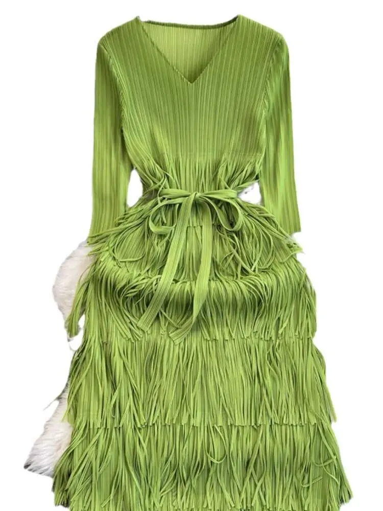LANMREM Pleated Tassel Dress Women V Neck Three Quarter Sleeves Solid Color Belt Dresses Female Festival Clothing New 2DA5007