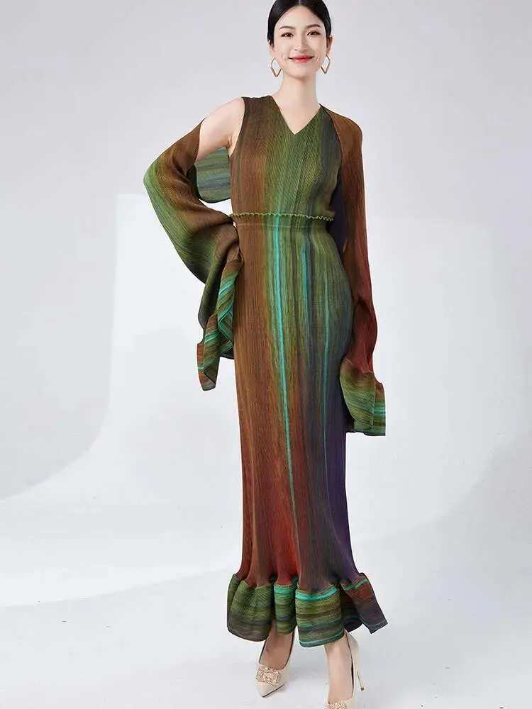 LANMREM Gradient Pleated Maxi Dress For Women Fashion Design Gathered Waist Fold Hem Female Luxury Party Clothing 2DA7894