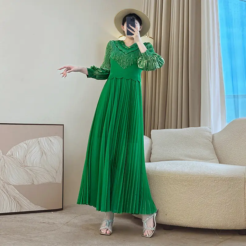 LANMREM V Collar Green Tassel Patchwork Design Women's Dress 2025 New Gold Foil Printing Lantern Sleeve Dresses Chic New 2DB3696