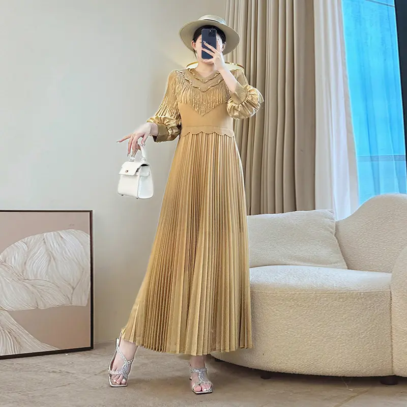 LANMREM V Collar Green Tassel Patchwork Design Women's Dress 2025 New Gold Foil Printing Lantern Sleeve Dresses Chic New 2DB3696