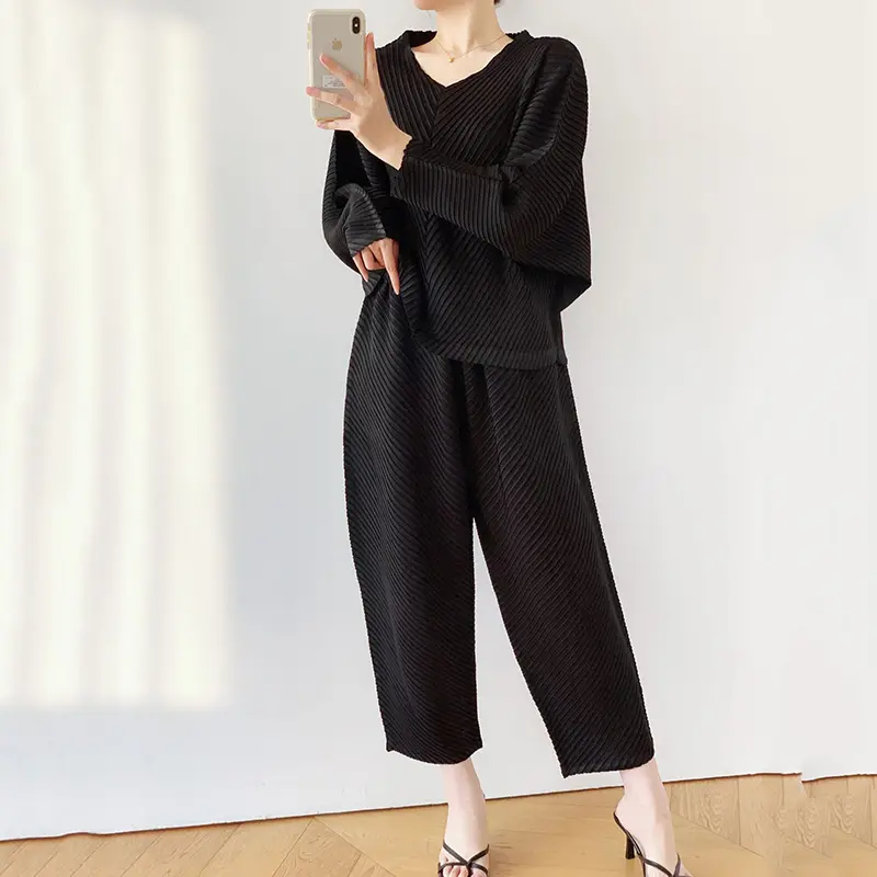 LANMREM High Quality Pleated Women's Two Pieces Set V Collar Bawting Long Sleeve Pullover Top And Elastic Waist Pants 2DB4195