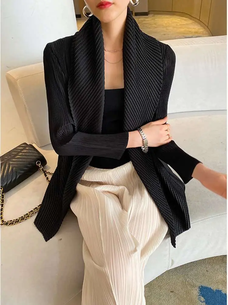 LANMREM Short Pleated Trench Top Women 2025 Spring New Versatile Solid Color Loose Cardigan Fashion Coat Women's Fashion 2C788