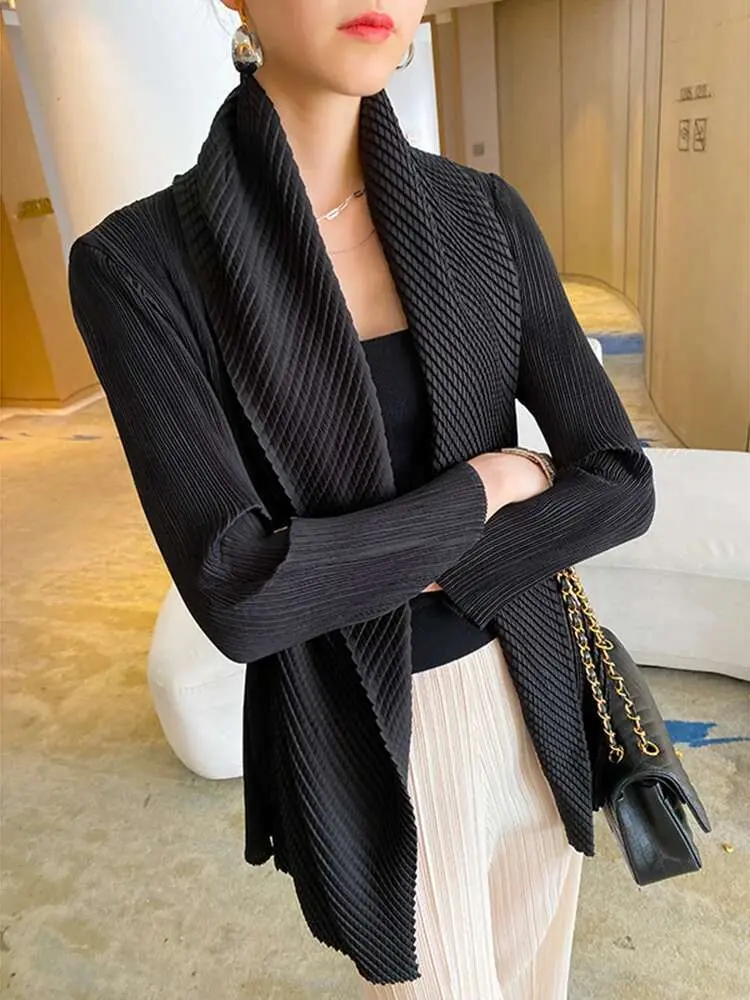 LANMREM Short Pleated Trench Top Women 2025 Spring New Versatile Solid Color Loose Cardigan Fashion Coat Women's Fashion 2C788