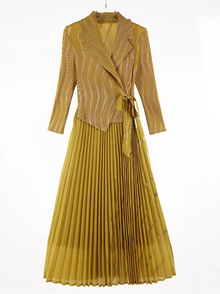 LANMREM Notched Collar Gold Foil Printing Deisng Pelated Dress For Women Office Lady Tie High Waist Dresses 2025 New 2DB2892