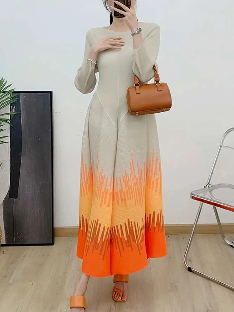 LANMREM Pleated Printed Dress For Women 2025 Spring New Round Neck Contrast Color Fold Sticthing Female Evening Dresses 2DA3614