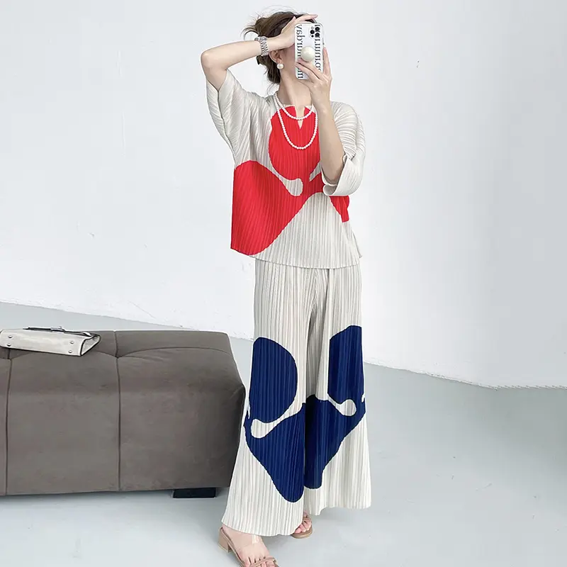 LANMREM Autumn 2025 New Fashion Print Pleated Women's Two Pieces Set Loose Pleated T-shirt And Elastic Waist Long Pants 2DB3624