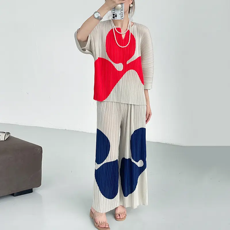 LANMREM Autumn 2025 New Fashion Print Pleated Women's Two Pieces Set Loose Pleated T-shirt And Elastic Waist Long Pants 2DB3624