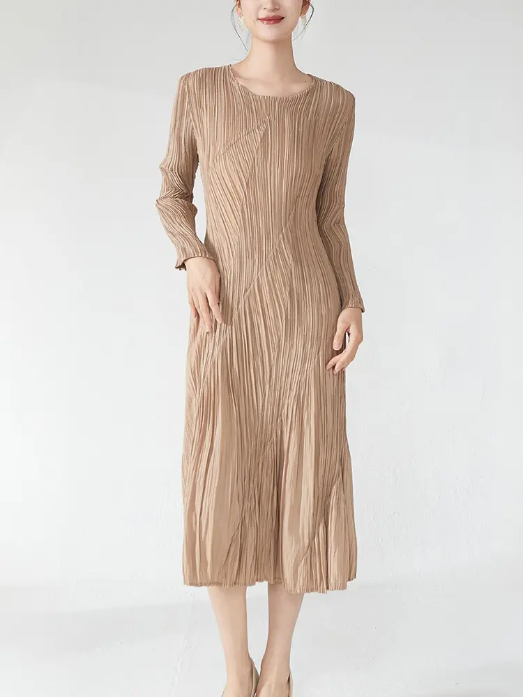 LANMREM High-end Women's Irregular Pleated Spliced Design Elastic Dress 2025 New Slim Round Collar Long Sleeve Dresses 2DB3277