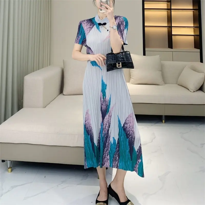 LANMREM Miyake New Chinese Style Qipao Dress for Mothers, New Summer Pleated Loose Fit Middle-aged Women's Elegant Long Dress