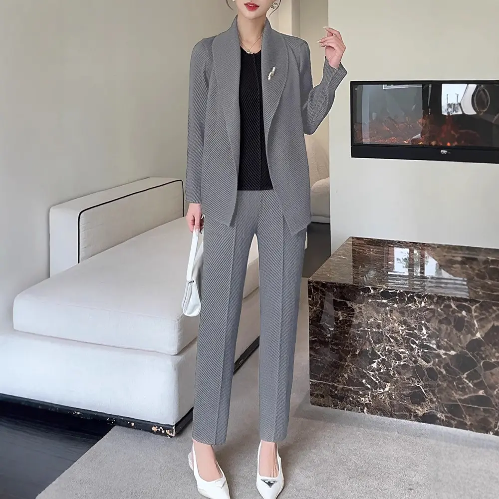 LANMREM High-End Fish Scale Pleated Women's Two Pieces Set Laple Elastic Slim Blazer And Versatile Folded Pencil Pants 2DB3621