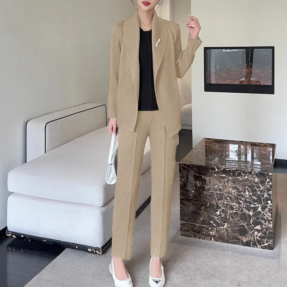 LANMREM High-End Fish Scale Pleated Women's Two Pieces Set Laple Elastic Slim Blazer And Versatile Folded Pencil Pants 2DB3621