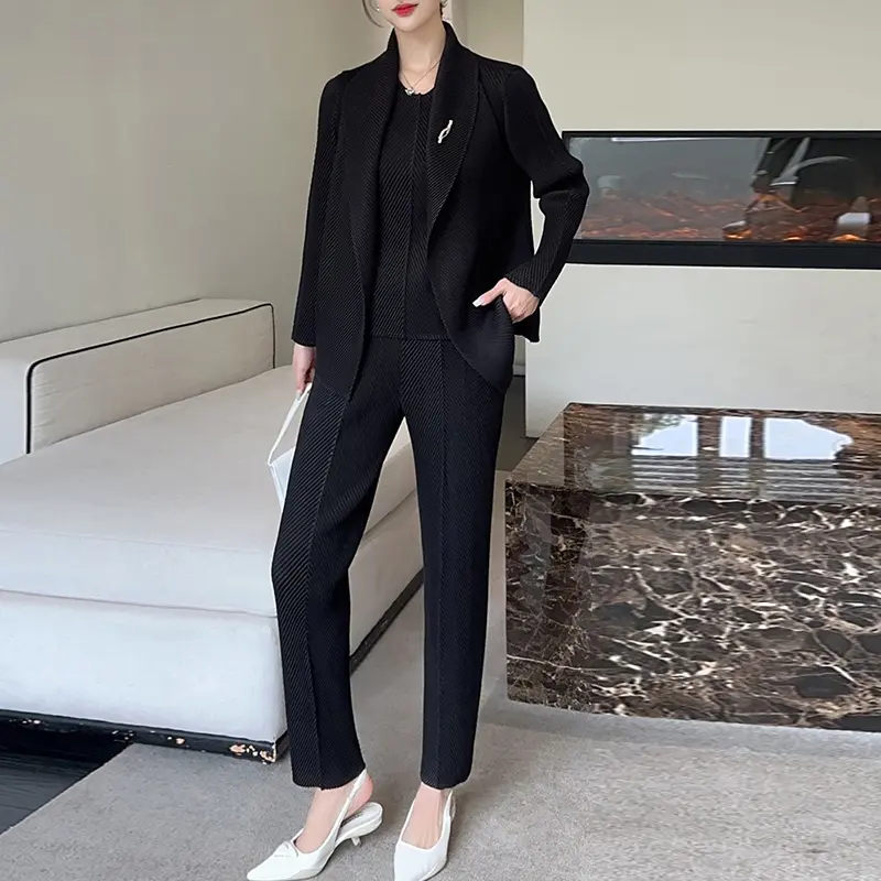 LANMREM High-End Fish Scale Pleated Women's Two Pieces Set Laple Elastic Slim Blazer And Versatile Folded Pencil Pants 2DB3621